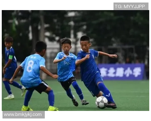 国际球星点评中国足球小将潜力与发展前景助力青训体系建设